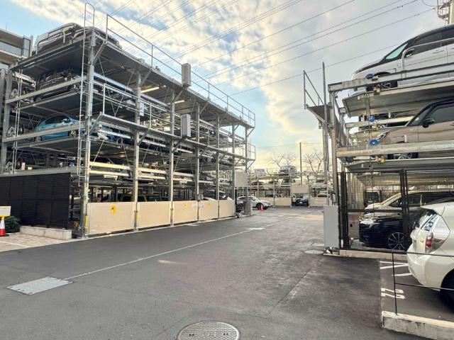 シャリエ朝霞グランフィールド 駐車場