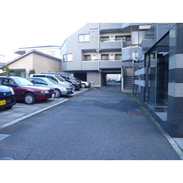シティ光陽朝霞仲町 駐車場
