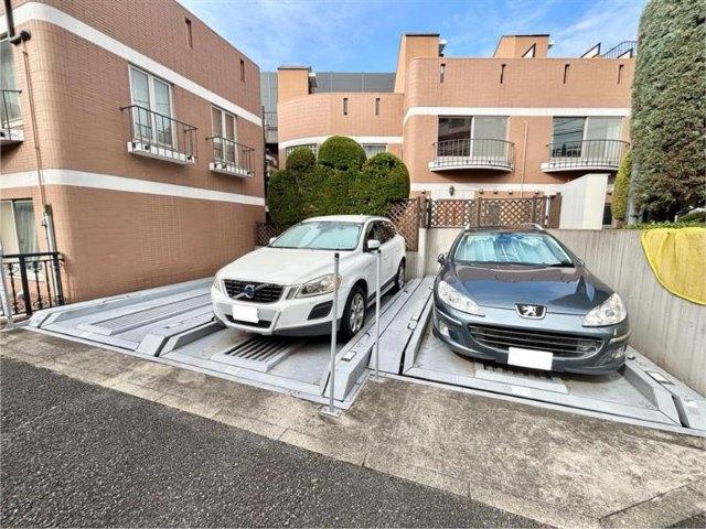 セボングランディール柿の木坂 駐車場