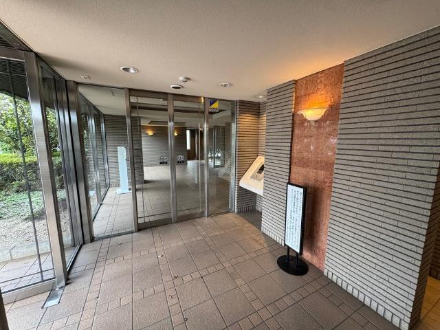 コスモ三鷹深大寺 エントランス