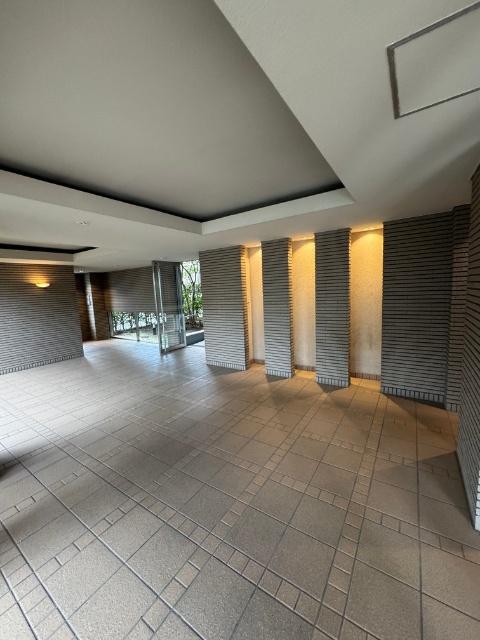 コスモ三鷹深大寺 ロビー