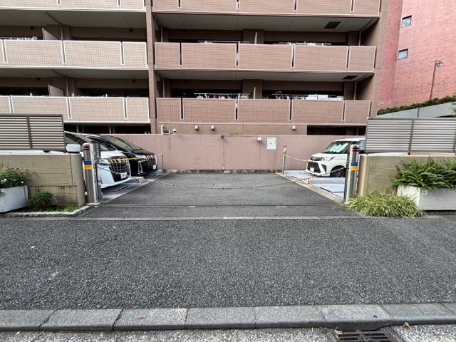 コスモシティ横浜石川町 駐車場