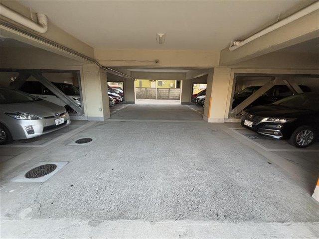 グリーンヒル市川 駐車場