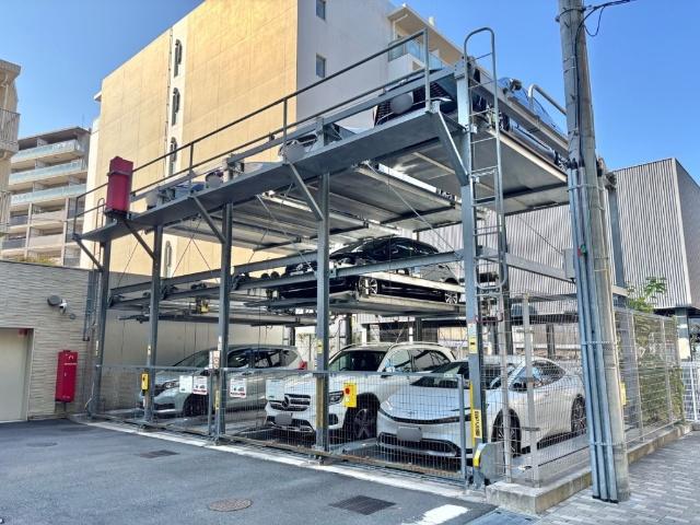ザ・パークハウス横浜新子安テラス 駐車場