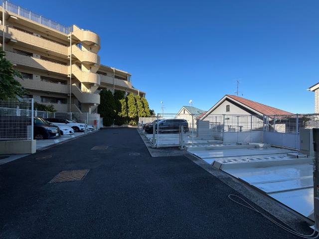 ヒルズ横浜神之木公園 駐車場