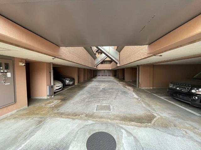 ビアンヌール白鷺 駐車場
