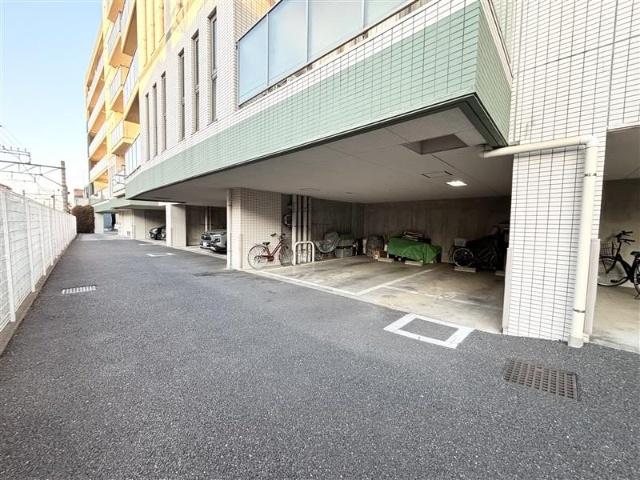 ディアグランゼ東村山 駐車場