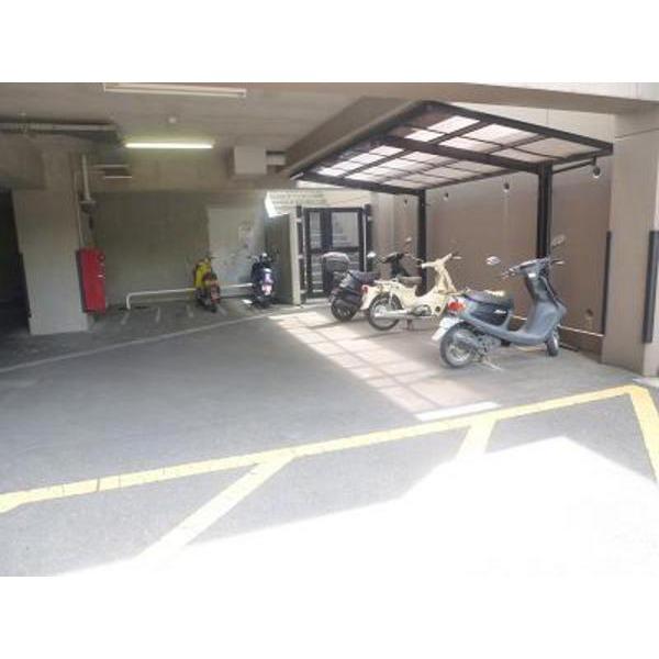 レクセルヒルズ和光 駐車場