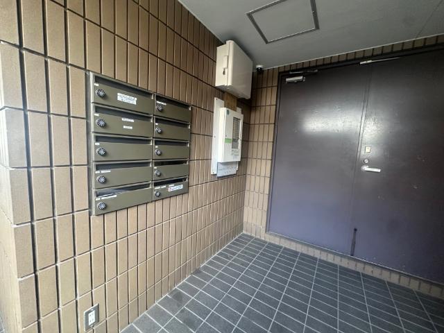 アジュール横浜 エントランス