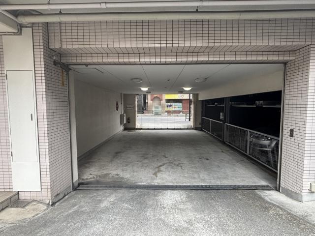 ソレアード・ホームズ立川 駐車場