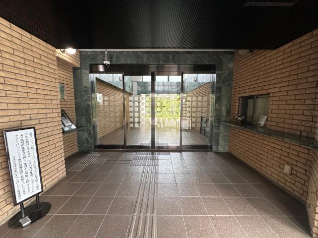 アールヴェール山手根岸森林公園 エントランス