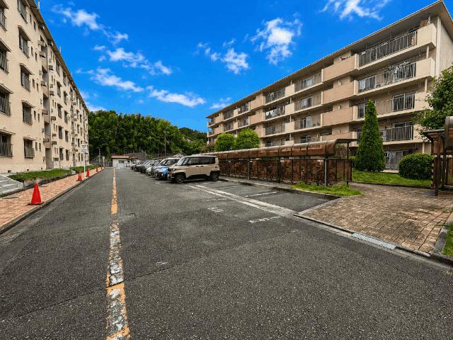 公田ハイツ２号棟 駐車場