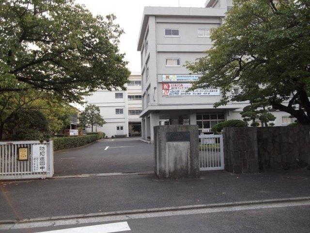 高校