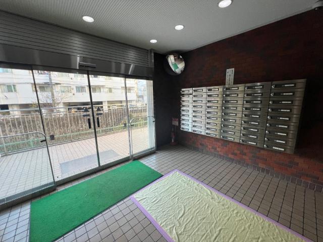流鉄カーサ新松戸 エントランス