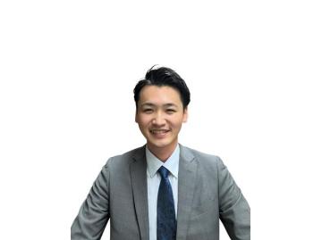 スタッフのサムネイル