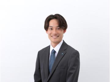 スタッフのサムネイル