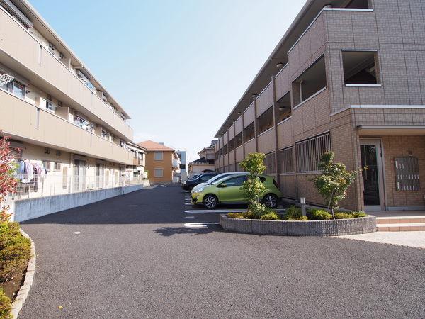 エクセレンス 駐車場