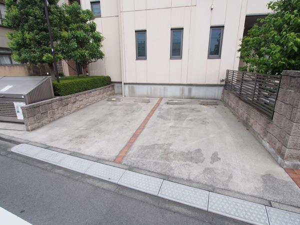ビレッタK 駐車場