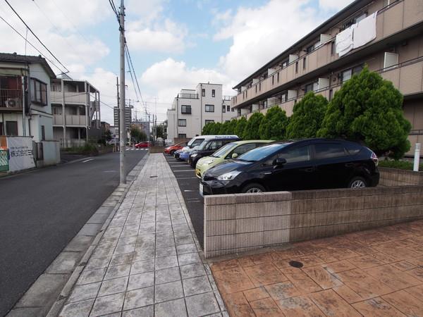 エスポワール西新井（308） 駐車場
