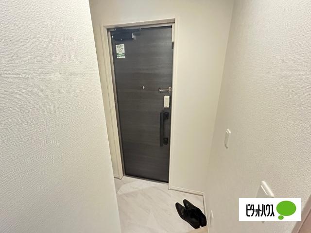 グラナーデ西加平 玄関