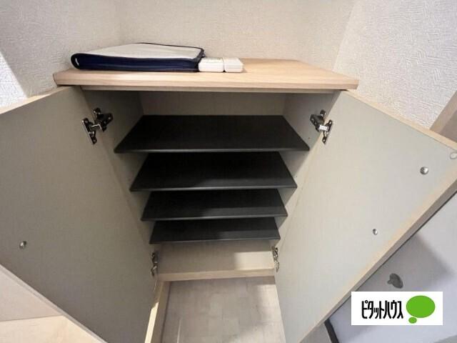 ヴィラージュ伊興 収納