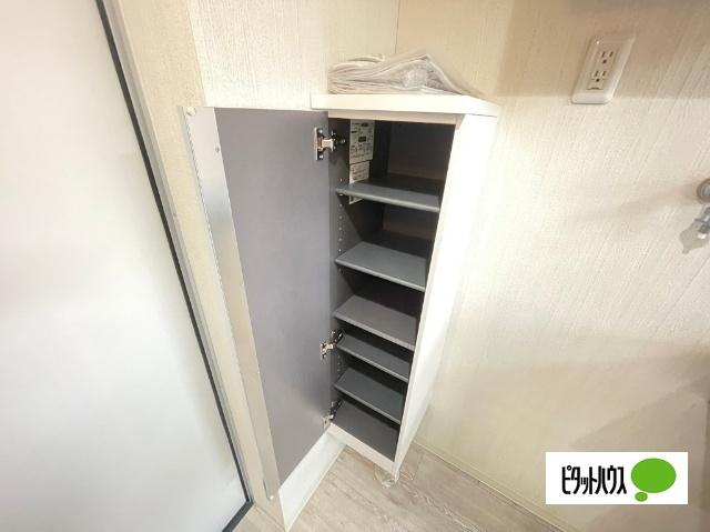 Roots竹の塚 玄関