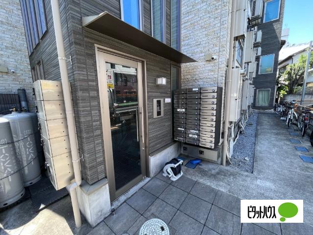 Roots竹の塚 エントランス