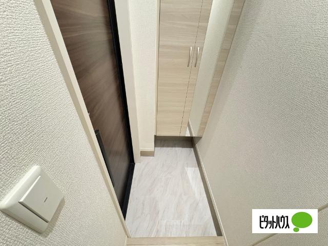 セレスティア皿沼 玄関