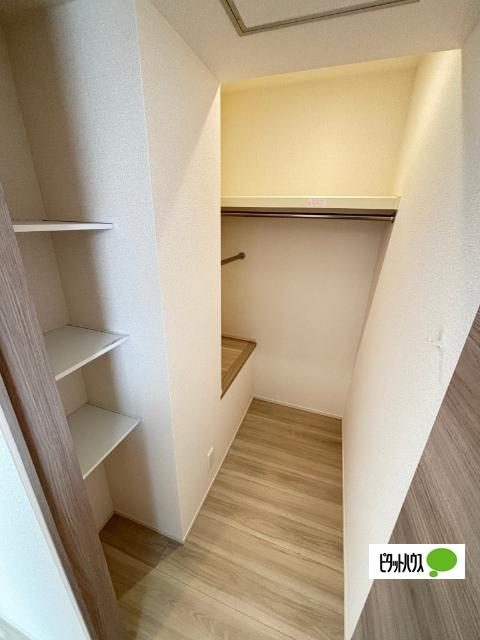 セレスティア竹の塚 収納