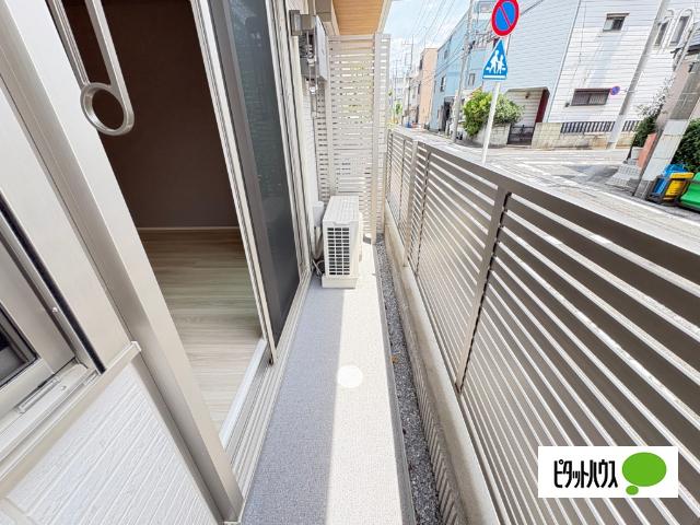 セレスティア西新井II バルコニー