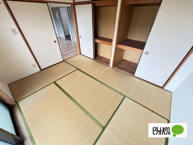 アゼリアハイツ 室内