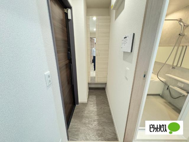 セレスティア大谷田Ⅲ 玄関