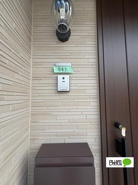 セレーナ西新井 玄関