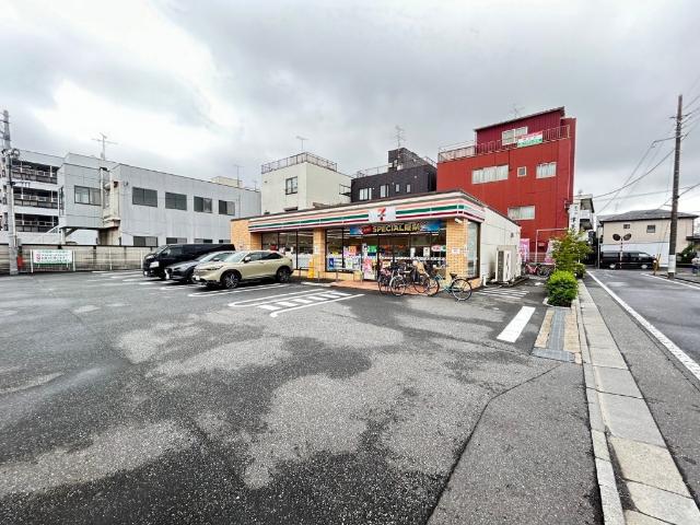 セブンイレブン足立西新井6丁目店：354m