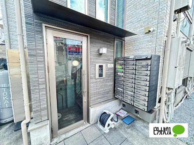 Roots竹の塚 エントランス