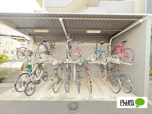 サウスイースト 駐車場