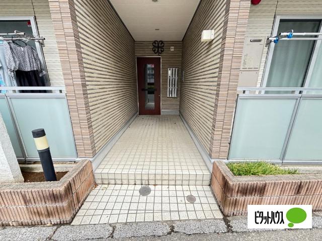 リブリ・満開 エントランス