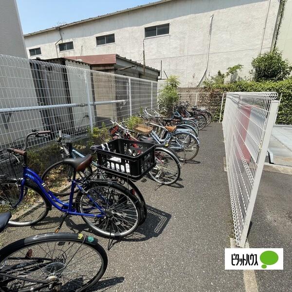 アーバンレックス西新井Ⅱ 駐車場