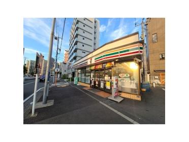 セブンイレブン横浜中央２丁目店：220m