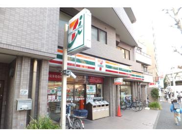 セブンイレブン横浜平沼中央店：92m