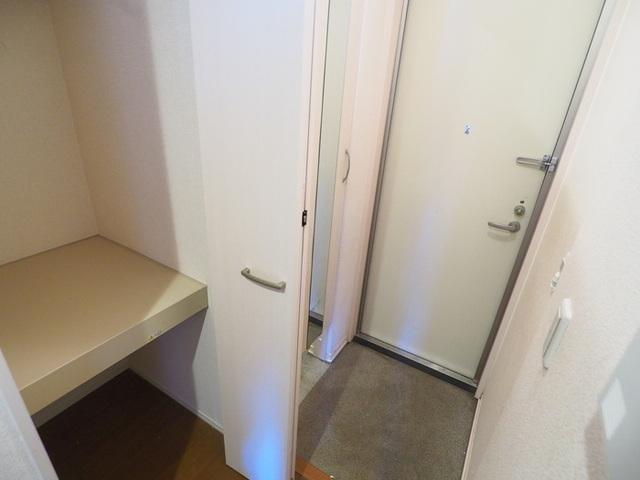 セント　レジデンス（305） 玄関