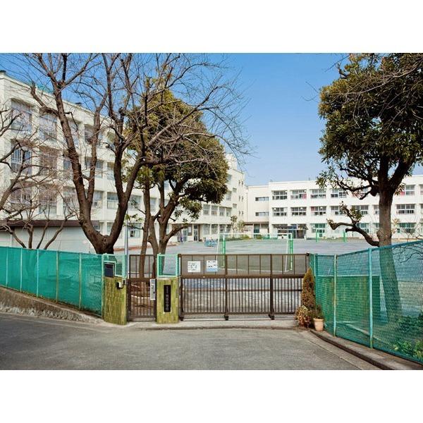 横浜市立鴨居小学校：234m