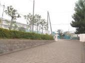 横浜市立名瀬小学校：754m