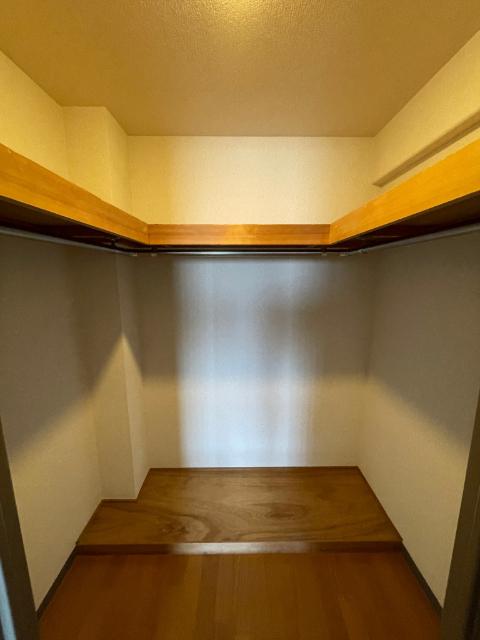 クレアハウス壱番館（303） 収納