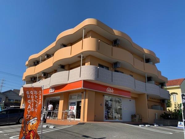 あざみ野駅より徒歩11分 築18年 3階建の賃貸物件