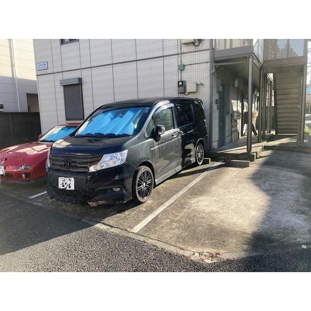 ソフィア泉（101） 駐車場
