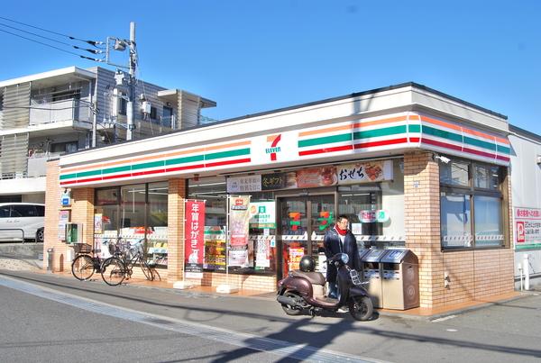 セブンイレブン横浜笹