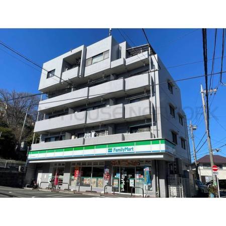 1階にコンビニあり
