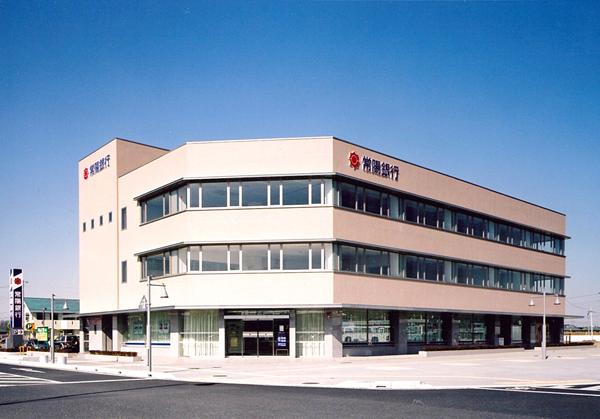 常陽銀行守谷支店：169m