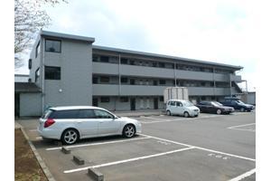 駐車場3台以上可能です。